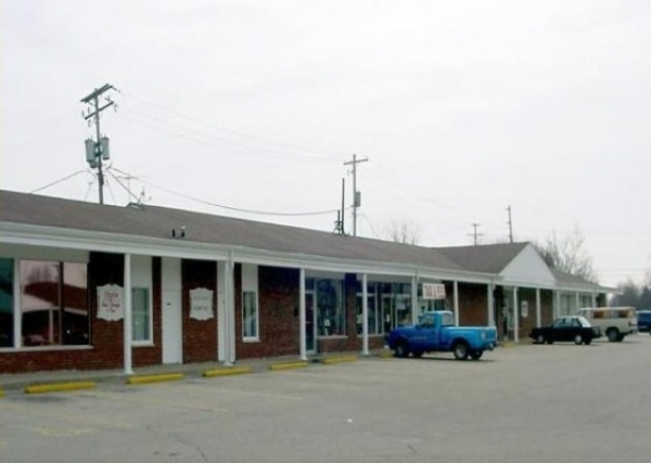 Retail for Lease 400 Tracy Road New Whiteland IN