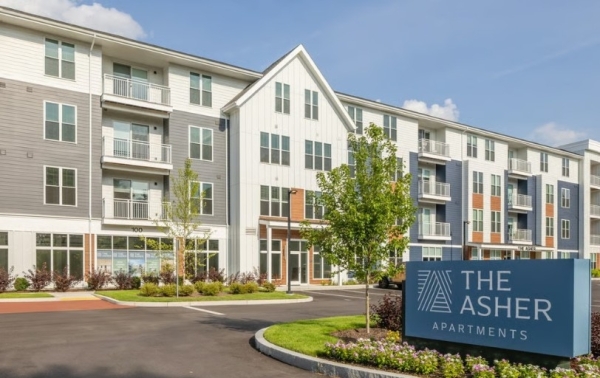 Retail for Lease - 100 Chestnut Street, Ashland MA