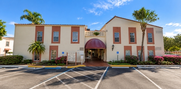 Office for Lease - 7707 N University Dr, Unit 108, Tamarac FL
