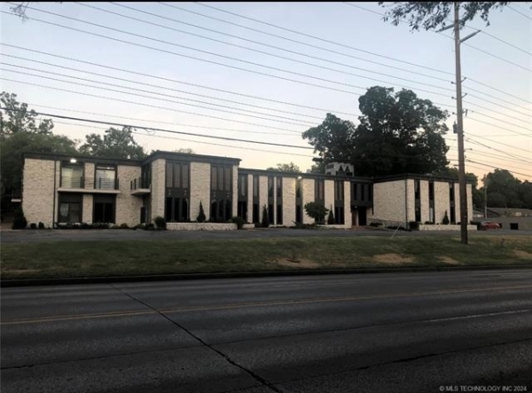 Listing Image #1 - Office for sale at 5537 S Lewis Avenue, Tulsa OK 74105
