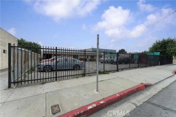 Listing Image #2 - Industrial for sale at 5918 Clara Street, Bell Gardens CA 90201