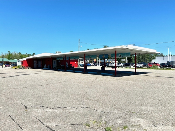 Listing Image #3 - Retail for sale at 1010 E. Wall St., Eagle River WI 54521