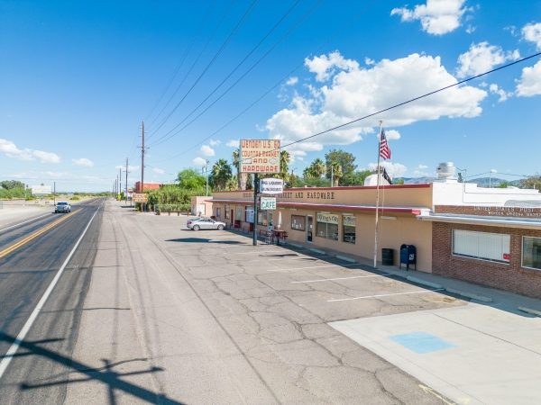 Listing Image #4 - Retail for sale at 70932 US Hwy 60, Wenden AZ 85357