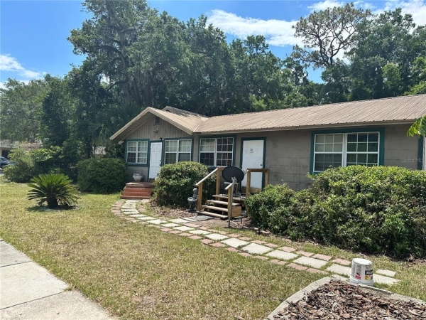 Listing Image #2 - Multi-family for sale at 919 NW 23rd Avenue, Gainesville FL 32609