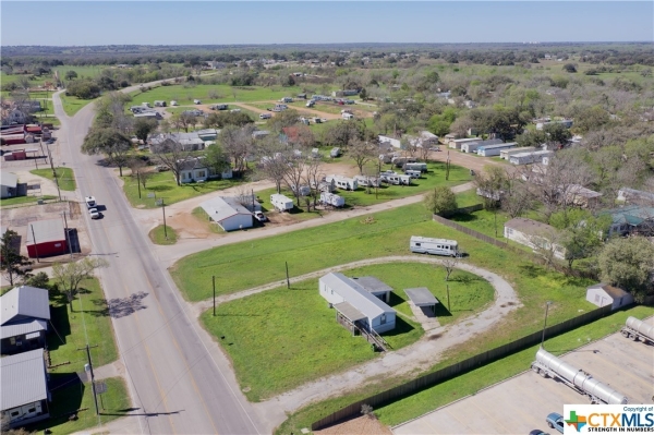 Listing Image #3 - Others for sale at 806 S Esplanade Street, Cuero TX 77954