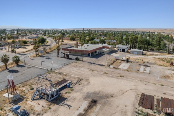 Listing Image #2 - Industrial for sale at 210 E Center Street, TAFT CA 93268