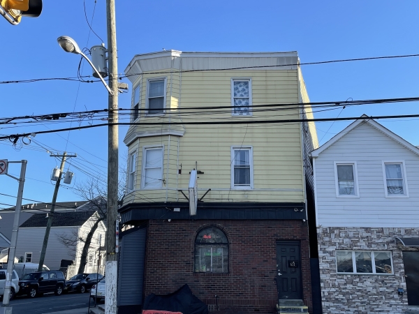 Retail for Sale - 631 Ferry Street, Newark NJ