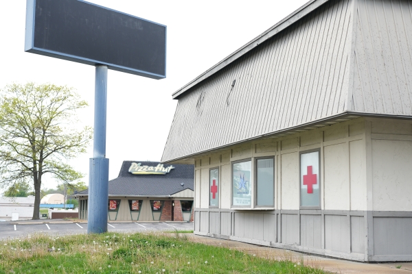 Retail for Sale - 76 Hilltop Village Center Drive, Eureka MO