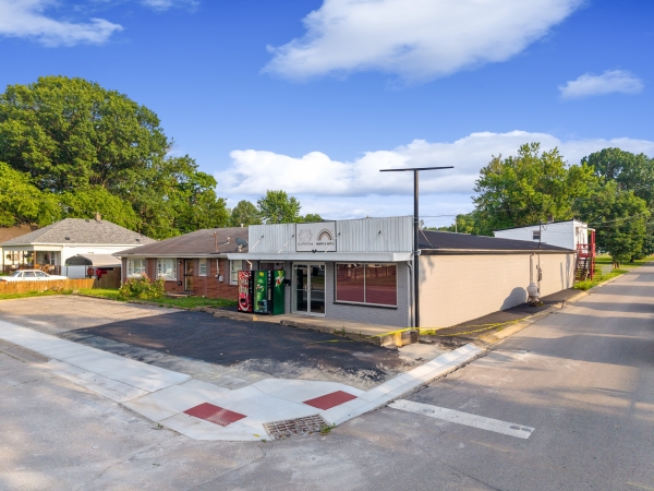 Retail for Sale - 1945 Indiana Ave, New Albany IN