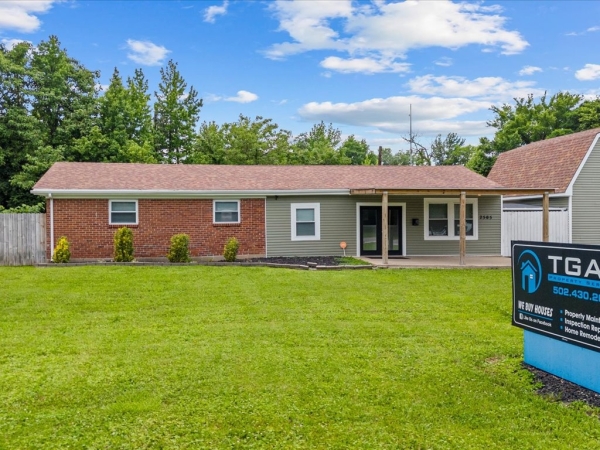 Office for Sale - 2505 Lincoln Drive, Clarksville IN