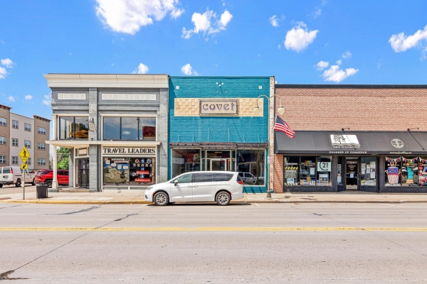 Retail for Sale - 251 S Knowles Ave, New Richmond WI